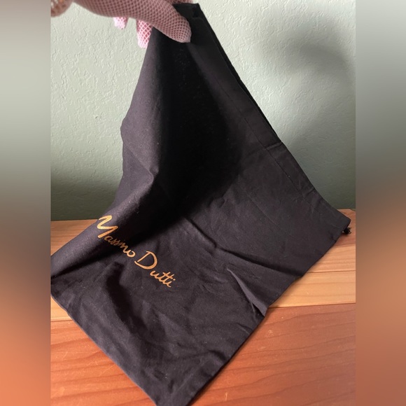 Massimo Dutti Drawstring Black 13x14” and White 12.5x14” Cotton Dust Bags - Picture 6 of 6